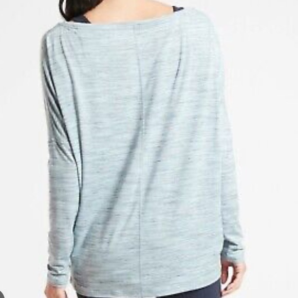 Athleta essense flow top size M - Picture 3 of 9